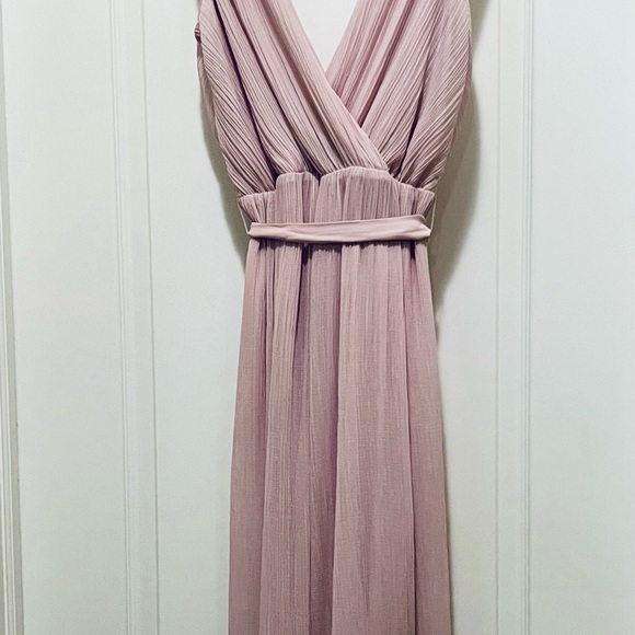 Pale pink sleeveless calf length jumper - Picture 2 of 3